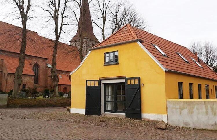 Historisches Pastorat - Villa Mika Fehmarn Bagian luar foto